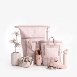 So ILL On The Roam - 45L Dirt Bag - Pink